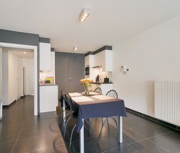 Gelijkvloers appartement met 2 slaapkamers en tuin te huur. - Foto 4