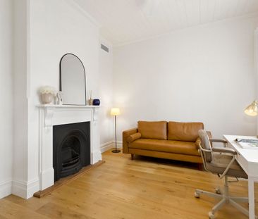 REFINED HERITAGE MEETS CONTEMPORARY LUXURY - Photo 1