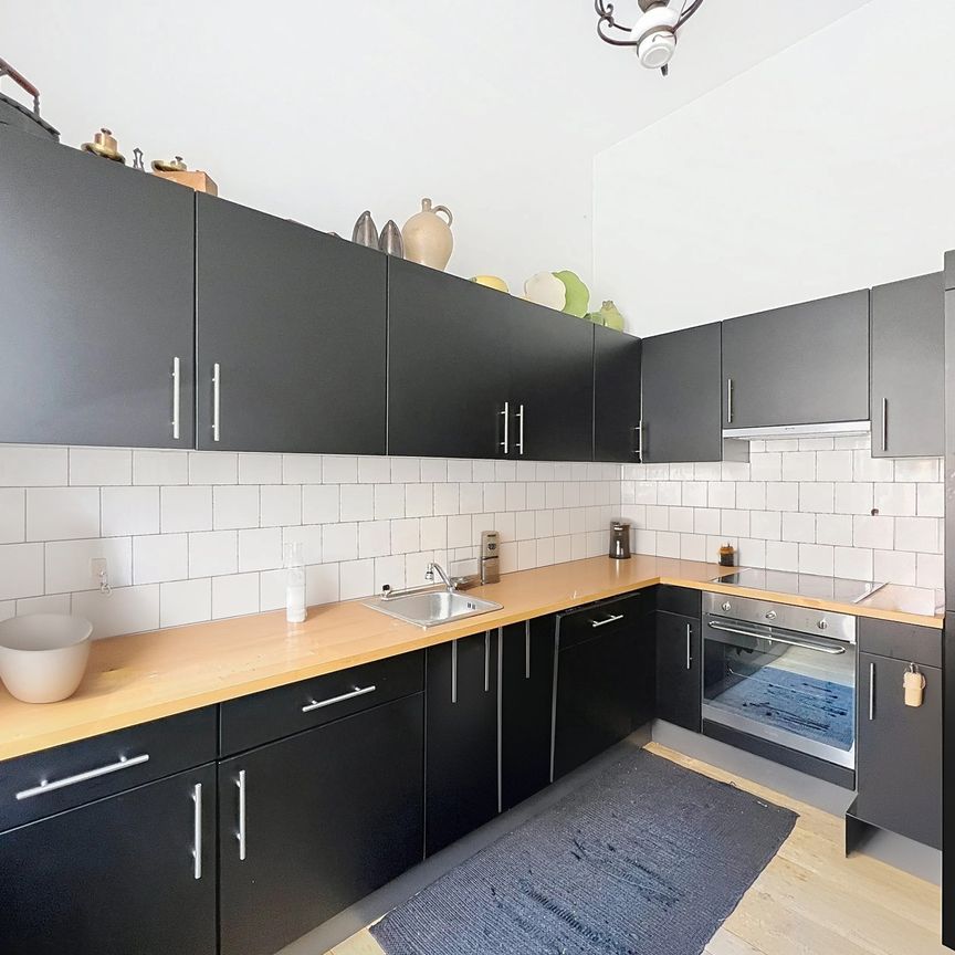 Flat - for rent - Photo 1