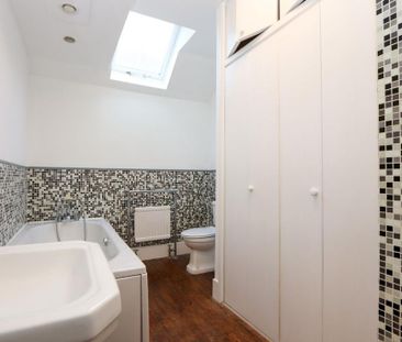 3 bedroom end of terrace house to rent - Photo 4