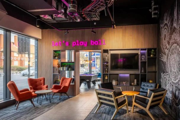 Bronze Studio Plus - Photo 1