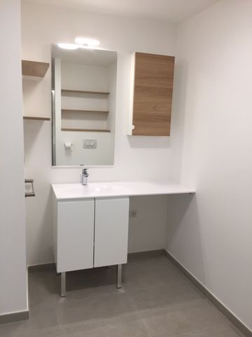 Location Appartement 2 pièces 44m² ANNECY 74000 - Photo 3