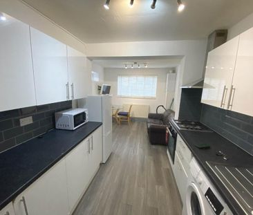 House share to rent - Photo 3