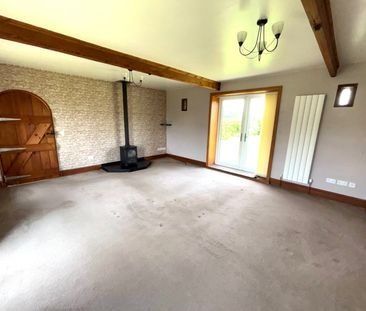 2 bedroom barn conversion to rent - Photo 1