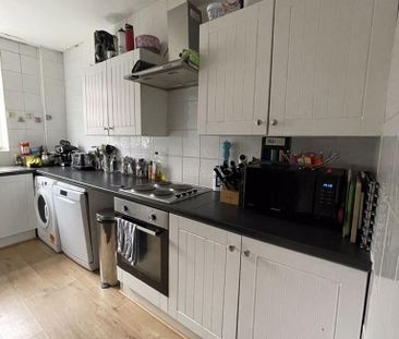 4 bedroom terraced house to rent - Photo 5