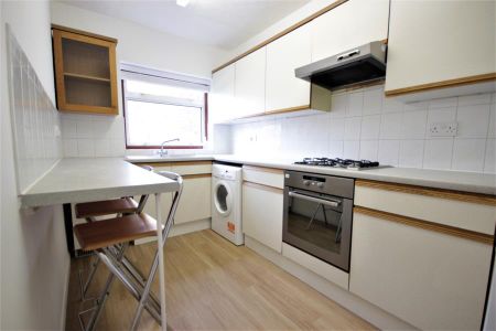 Oak Tree Close, London W5 - Photo 5