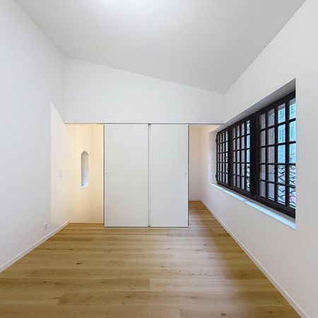 Beaucoup de charme pour cet appartement neuf de 60 m2 environ, en triplex sur cour. - Photo 4