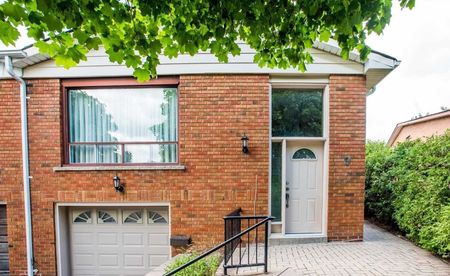 For Lease - 9 Wilton Drive, Brampton, Ontario - Photo 2