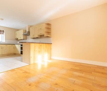 2 bedroom semi-detached house to rent - Photo 4