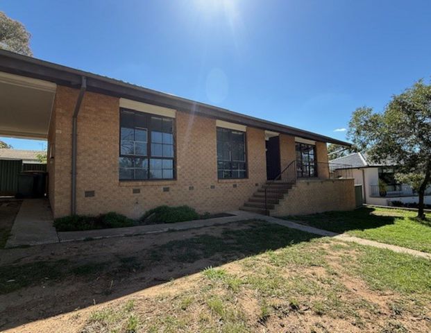 18 Magrath Crescent, Spence ACT, Belconnen - Photo 1