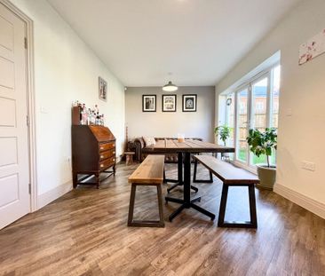 4 bedroom detached house to rent - Photo 4