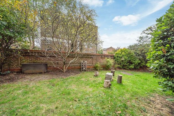 1 bedroom ground floor flat to rent - Photo 1