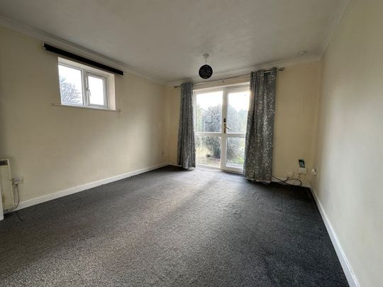 Studio Flat, Alma Road, SO14 - Photo 1