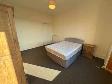 Dundee, Dundee - Photo 3