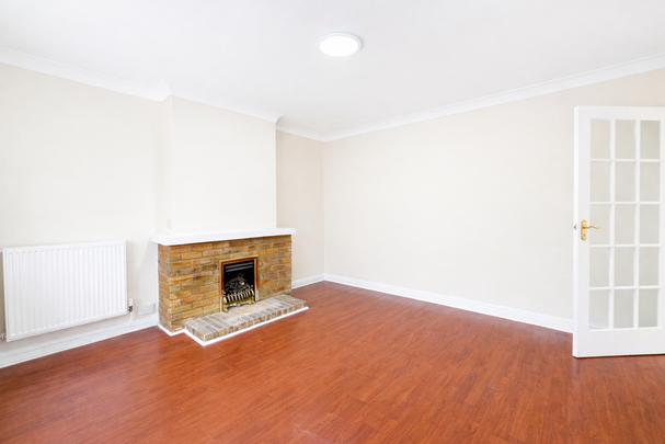 4 bedroom semi-detached house to rent - Photo 1