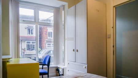 333 Tiverton Road - Photo 3