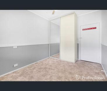 44 Tichbourne Crescent, Kooringal, NSW 2650 - Photo 4
