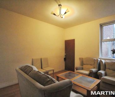 2 bedroom terraced house to rent - Photo 4