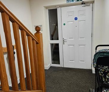 2 bedroom flat to rent - Photo 6