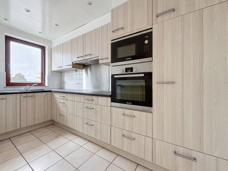 Prachtig appartement van 90m ² goed gelegen en gerenoveerd - Photo 4