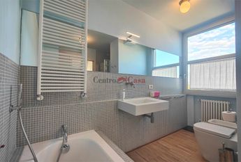 Signorile appartamento di 176 mq. ristrutturato, con vista panoramica