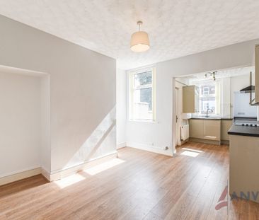 2 bed Terraced House To Let - Photo 5