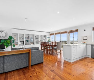 6 Triumph Court, Highton, VIC, 3216 - Photo 2