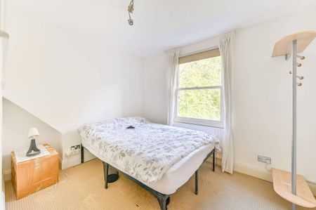 2 bedroom flat to rent - Photo 4