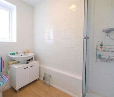1 bedroom ground floor flat to rent - Photo 3