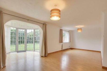 3 bedroom detached house to rent - Photo 3