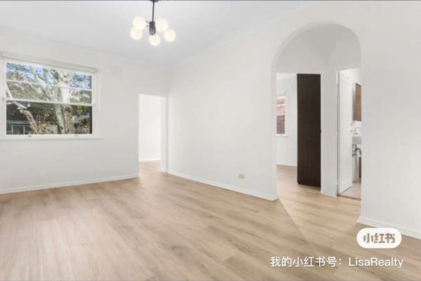 Double Bay - Photo 1