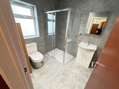 2 bedroom flat to rent - Photo 5