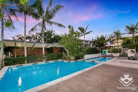 Furnished Studio Loft Apartment in Heart of Toowong - Walk everywhere! - Photo 2