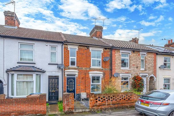 3 bedroom terraced house to rent - Photo 1