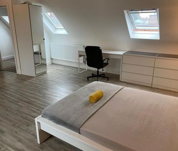 Studio to rent - Photo 3