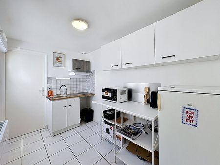 Appartement à louer - Appartement REIMS - Proche Av Jean Jaurès - Photo 5
