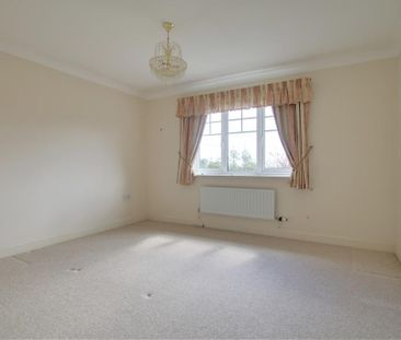 4 bedroom detached house to rent - Photo 4