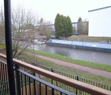 2 bedroom flat to rent - Photo 3