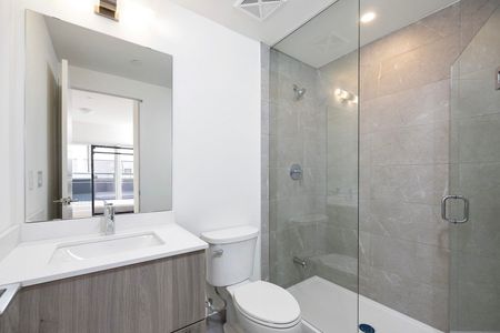 For Lease - 7 Steckley House Lane Unit# TH 610, Richmond Hill, Ontario - Photo 4