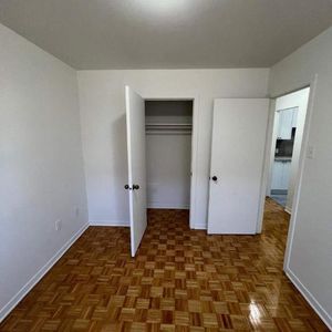 1 CH - 1 SDB - Montréal - $1,200 /mo - Photo 2