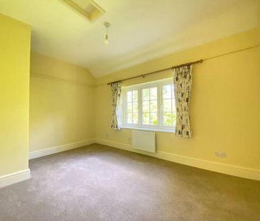 4 bedroom detached house to rent - Photo 4