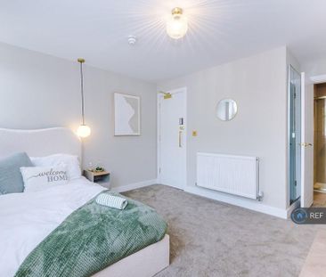 Studio to rent - Photo 6