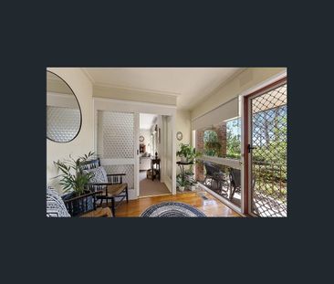 Charming Court Oasis - Photo 1