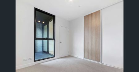 PRIME ST KILDA LIVING| FLARE REAL ESTATE - Photo 2
