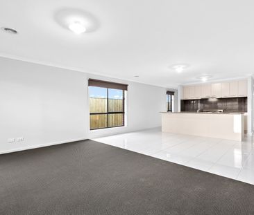 3 Iceberg Road, Beaconsfield VIC 3807 - House For Rent | Domain - Photo 1