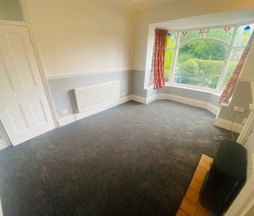 2 bedroom Flat To Let - Photo 4