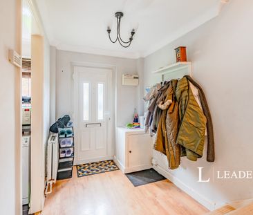 3 bedroom mid-terrace to rent Sycamore Drive - Photo 3