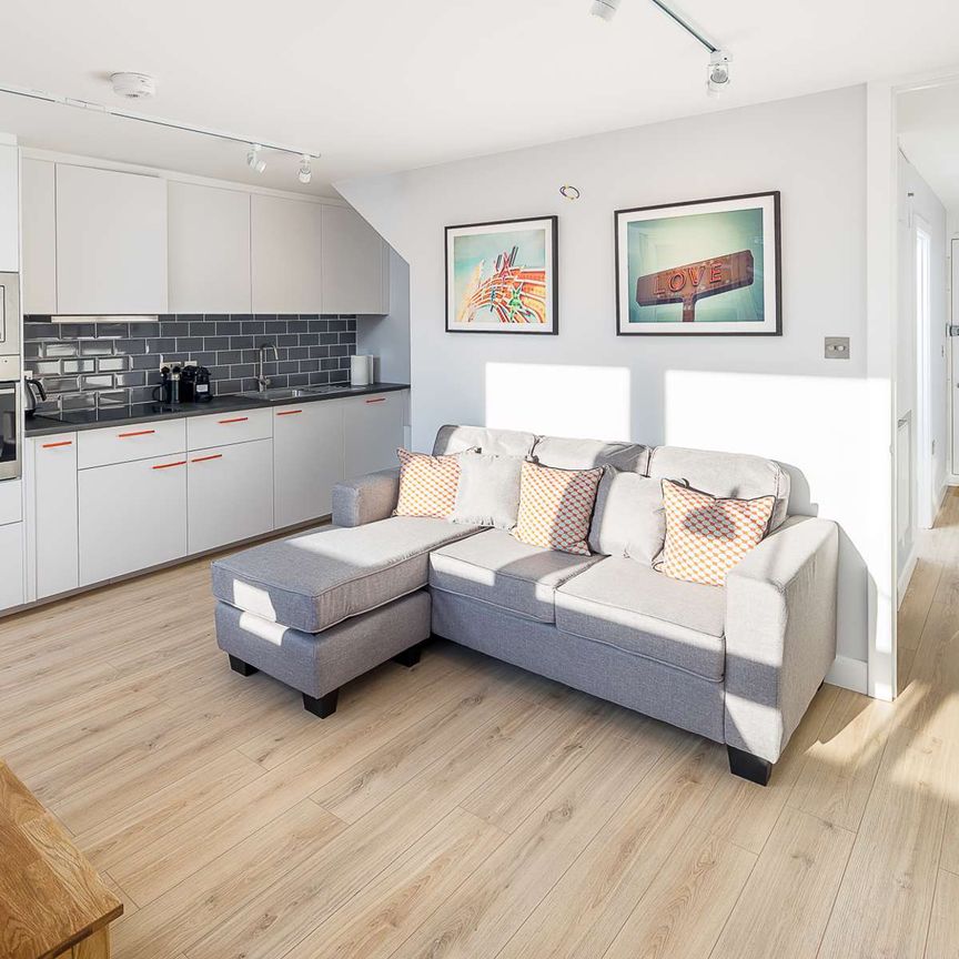 Stylish Flat Perfect for Flatshare Room 1 - Photo 1