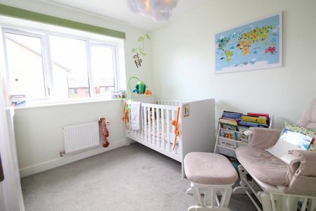 3 bedroom semi-detached house to rent - Photo 5