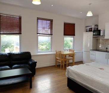 Studio to rent - Photo 4